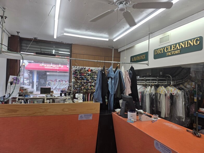 More Photos Of 664 Bergen Ave, Jersey City Storefront Retail Residential For Sale