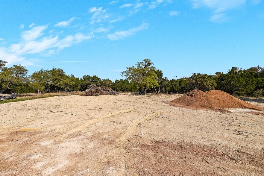 More Photos Of 21511 State Highway 71 W, Spicewood Light Manufacturing For Sale