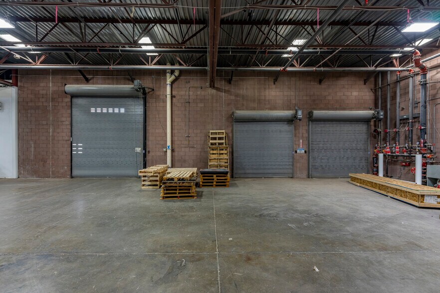 More Photos Of 1255 W Washington St, Tempe Manufacturing For Sale