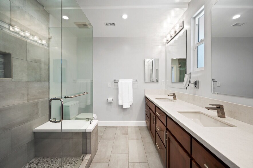 More Photos Of 5905 Old Wheeler Rd, La Verne Assisted Living For Sale