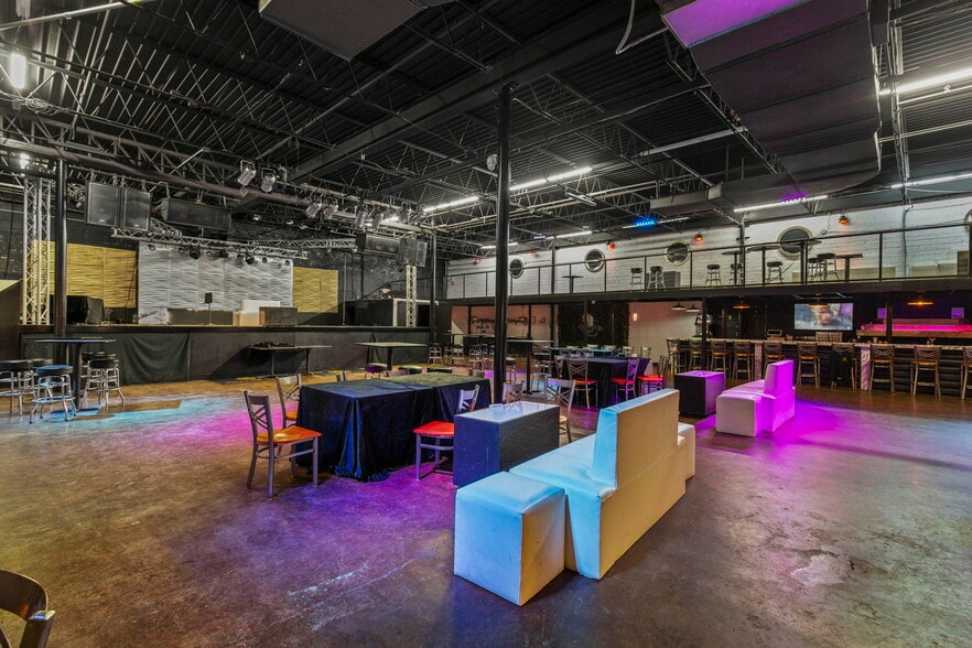 More Photos Of 110 E South St, Jackson Bar For Sale