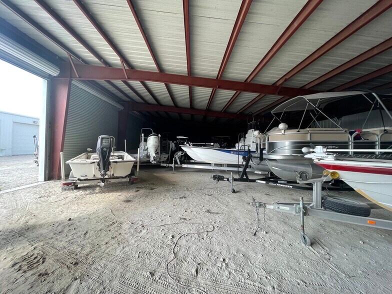 More Photos Of 101 Skipper Ln, Corpus Christi Warehouse For Sale