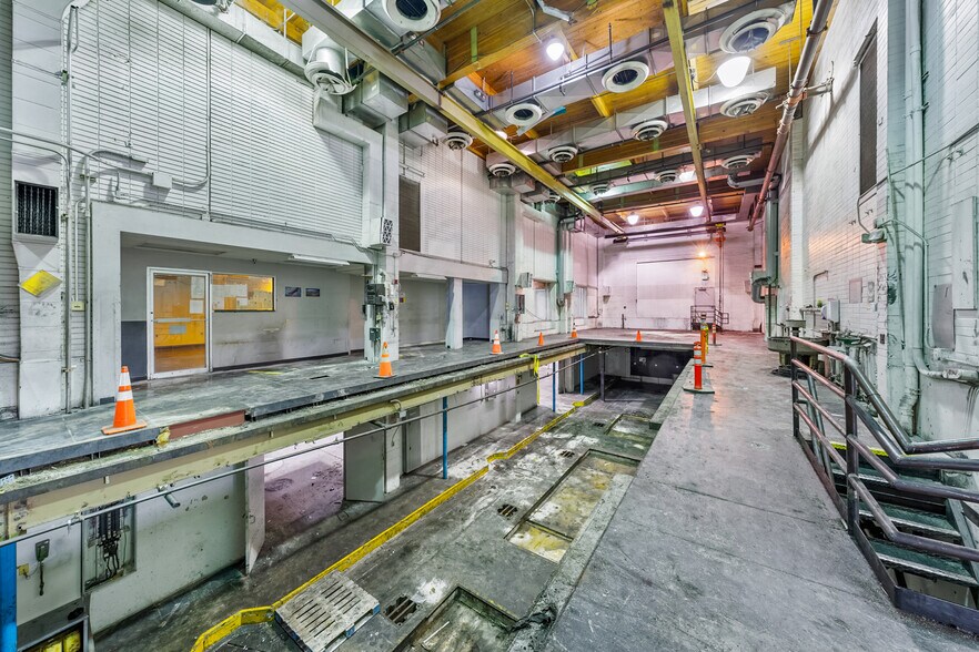 More Photos Of 33 N Fir St, Medford Industrial For Sale