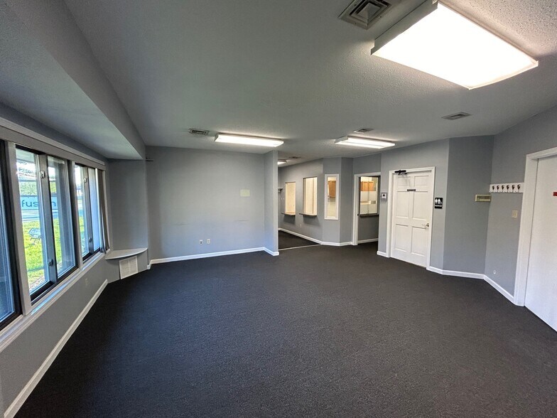 More Photos Of 171 Pleasant St, Concord Medical For Lease