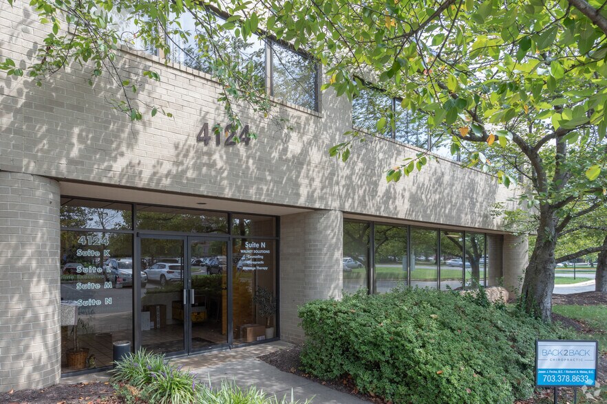 More Photos Of 4124 Walney Rd, Chantilly Research And Development For Lease