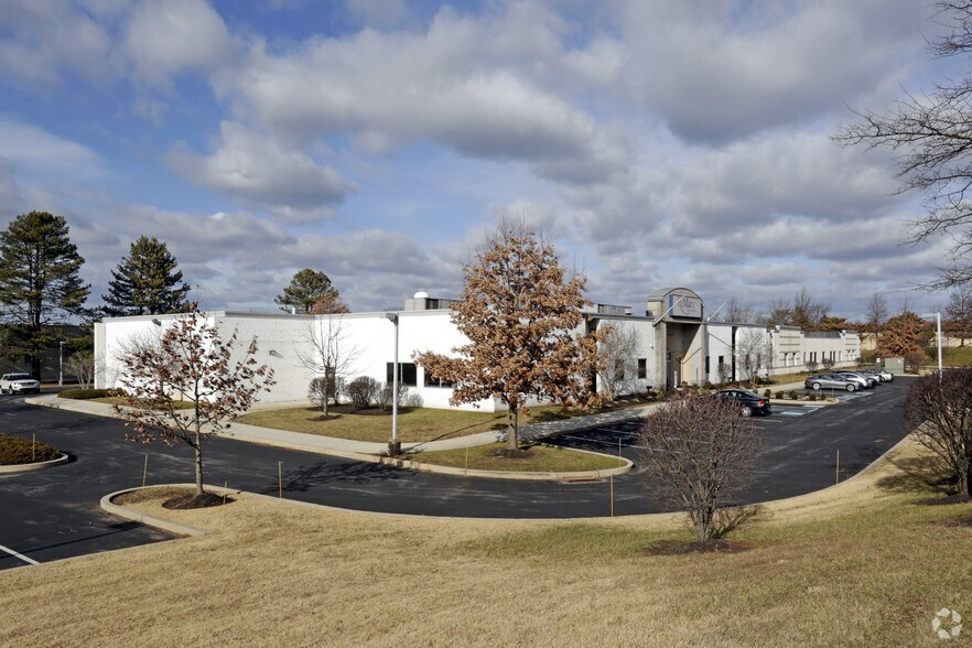 More Photos Of 2525 Monroe Blvd, Norristown Distribution For Lease