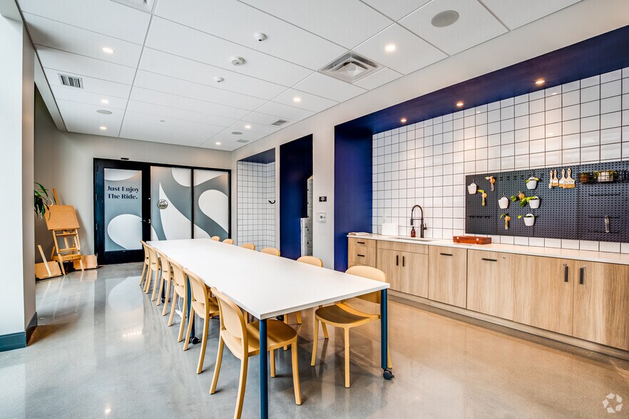 More Photos Of 650 Portland Ave S, Minneapolis Apartments For Lease