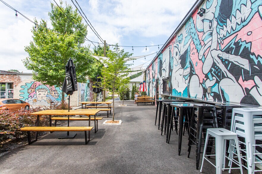 More Photos Of 714 Moreland Ave SE, Atlanta Storefront Retail Office For Lease