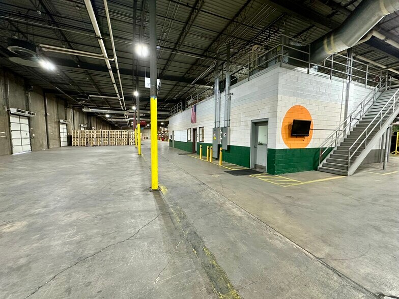More Photos Of 5700 Casey Dr, Knoxville Distribution For Lease