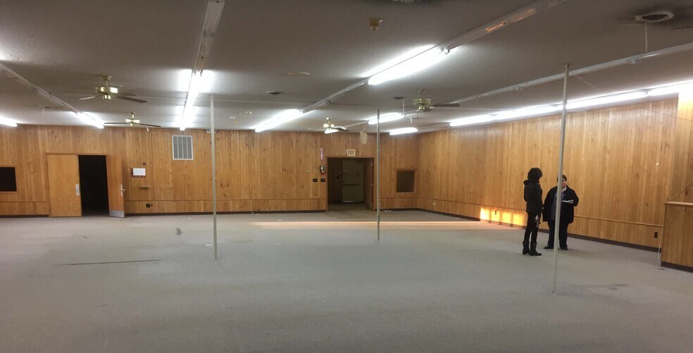 More Photos Of 216 W Chicago St, Jonesville Office For Sale