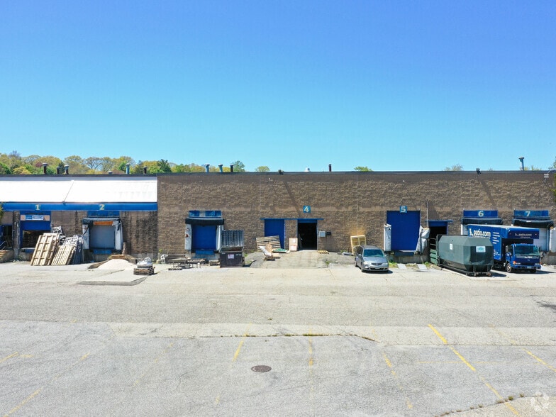More Photos Of 58-74 Largo Dr, Stamford Flex For Sale