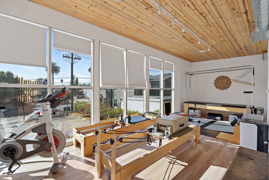 More Photos Of 1714 Hillhurst Ave, Los Angeles Office For Sale