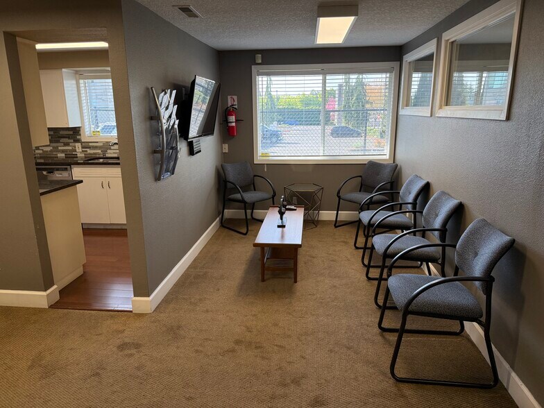 More Photos Of 415 SE 117th Ave, Vancouver Office For Sale