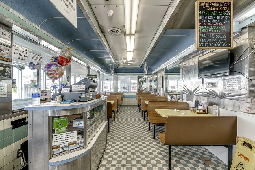 More Photos Of 100 E Fort Macon Rd, Atlantic Beach Restaurant For Sale