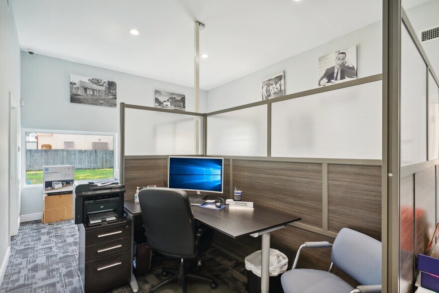 More Photos Of 3209 30th Ave S, Saint Petersburg Office For Lease