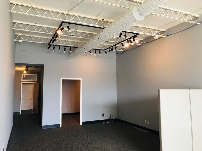 More Photos Of 3304-3316 Beach Blvd, Jacksonville Storefront Retail Office For Lease