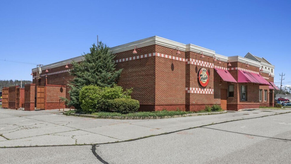 More Photos Of 2949 Dixie Hwy, Hamilton Restaurant For Sale