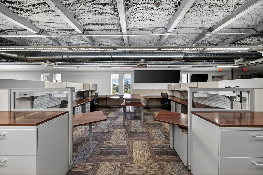 More Photos Of 2101 N Andrews Ave, Fort Lauderdale Office For Lease