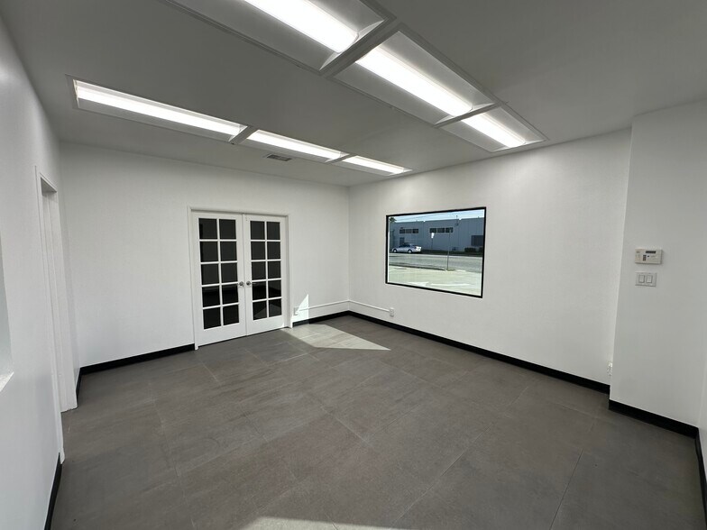 More Photos Of 13659 Excelsior Dr, Santa Fe Springs Warehouse For Lease