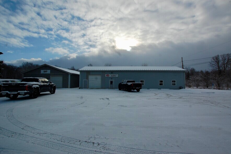 More Photos Of 35 Anderson Ave, Falconer Flex For Sale