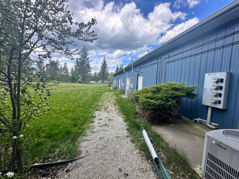 More Photos Of 4039 Us-93 Hwy, Stevensville Freestanding For Lease