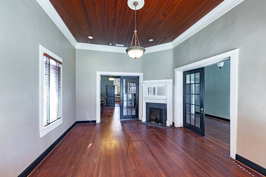 More Photos Of 314 S Green St, Thomaston Office For Sale