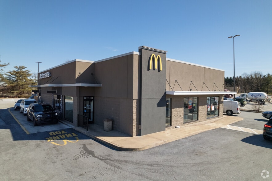 More Photos Of 260 W Swedesford Rd, Devon Unknown For Lease