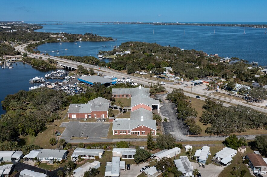 More Photos Of 4400 Dixie Hwy NE, Palm Bay Schools For Sale