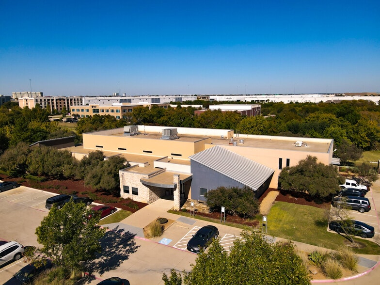 Primary Photo Of 3129 Bass Pro Dr, Grapevine Office For Sale