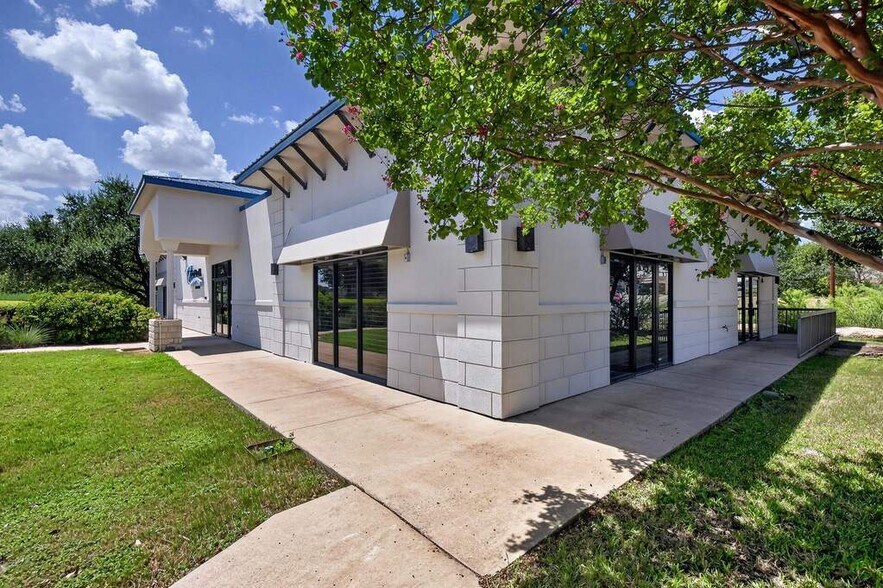 More Photos Of 710 1st St, Marble Falls Office For Sale