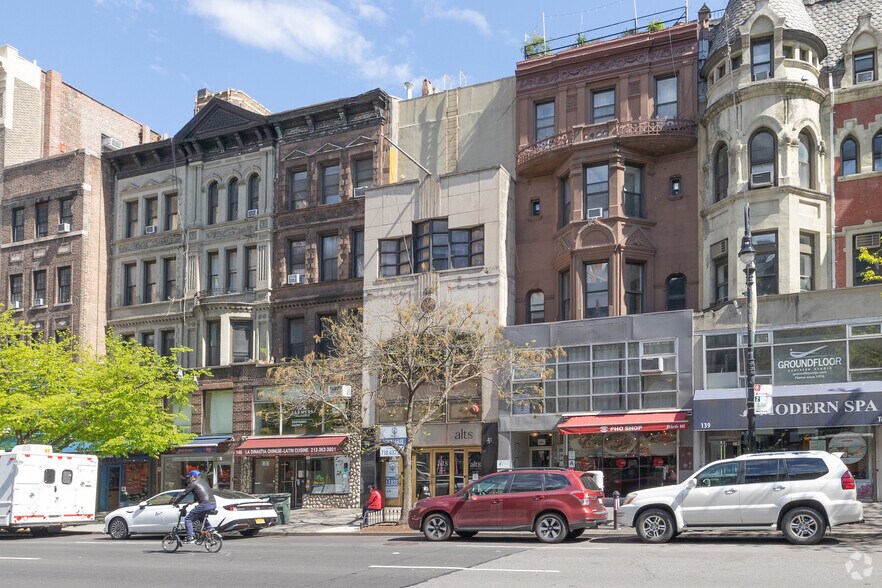 More Photos Of 143 W 72nd St, New York Storefront Retail Office For Lease