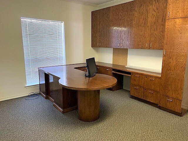 More Photos Of 1115 Memorial Dr, Denison Medical For Lease