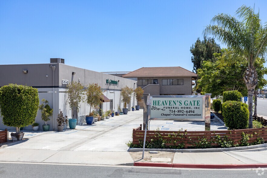 More Photos Of 8351 Katella Ave, Stanton Showroom For Sale