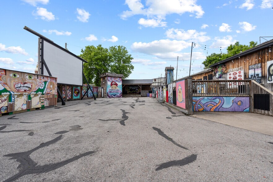 More Photos Of , Utica Unknown For Sale