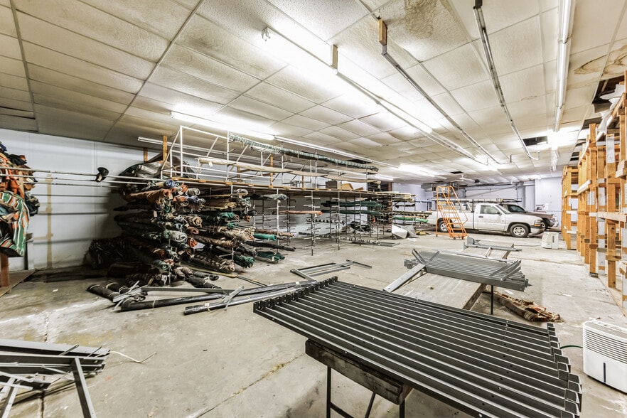 More Photos Of 65 E Fayette St, Uniontown Showroom For Sale