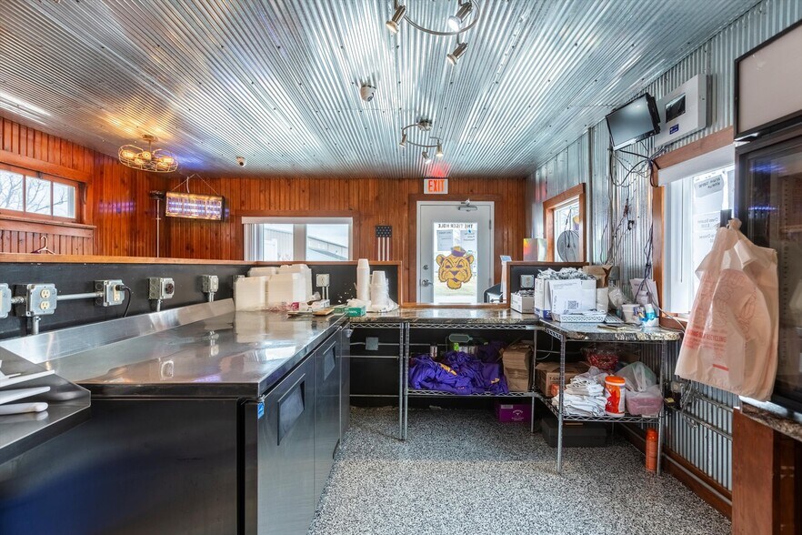 More Photos Of 621 S 13th St, Tekamah Restaurant For Sale