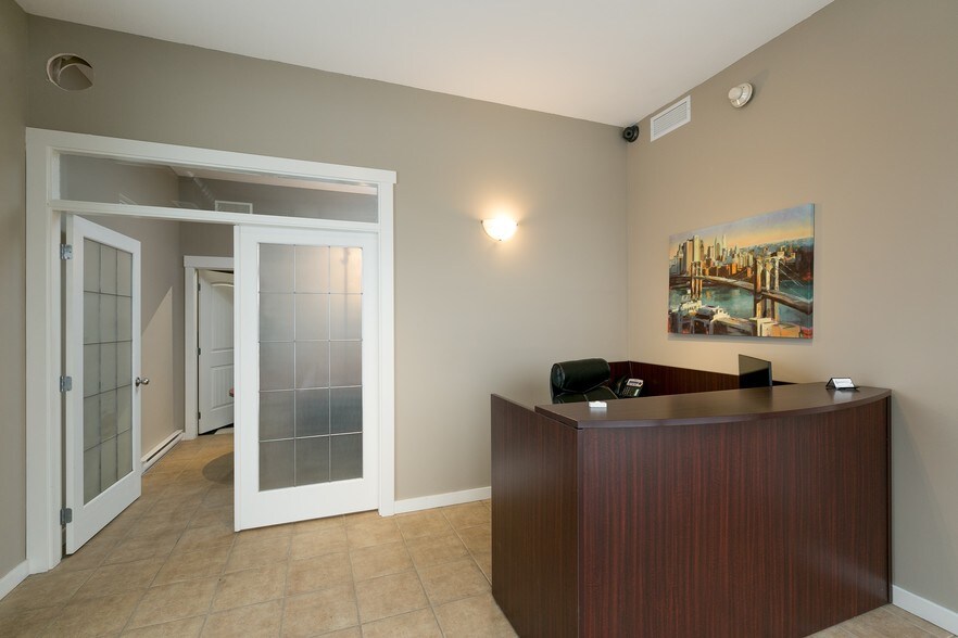 More Photos Of 3304 Appaloosa Rd, Kelowna Warehouse For Sale