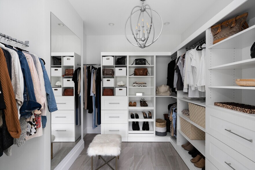 More Photos Of 9175 Gilmour, Mission Specialty For Sale