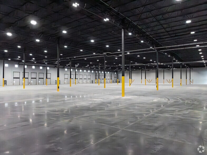 More Photos Of 6075 W SR-201 S, West Valley City Unknown For Lease