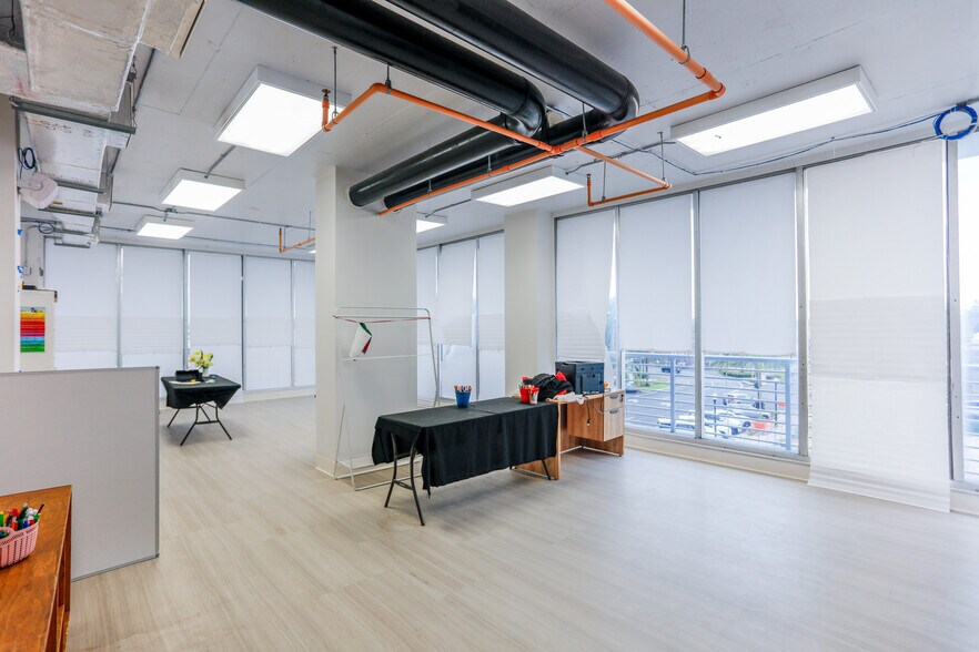 More Photos Of 1720 Harrison St, Hollywood Office Residential For Sale