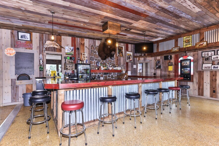 More Photos Of 5234 US-51 Hwy, Mercer Bar For Sale