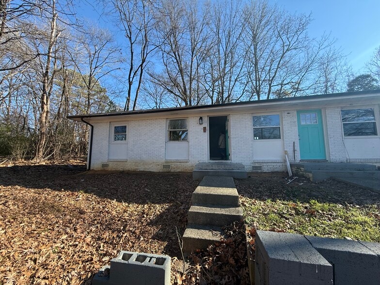 More Photos Of 2427 Carmine St, Charlotte Multifamily For Sale