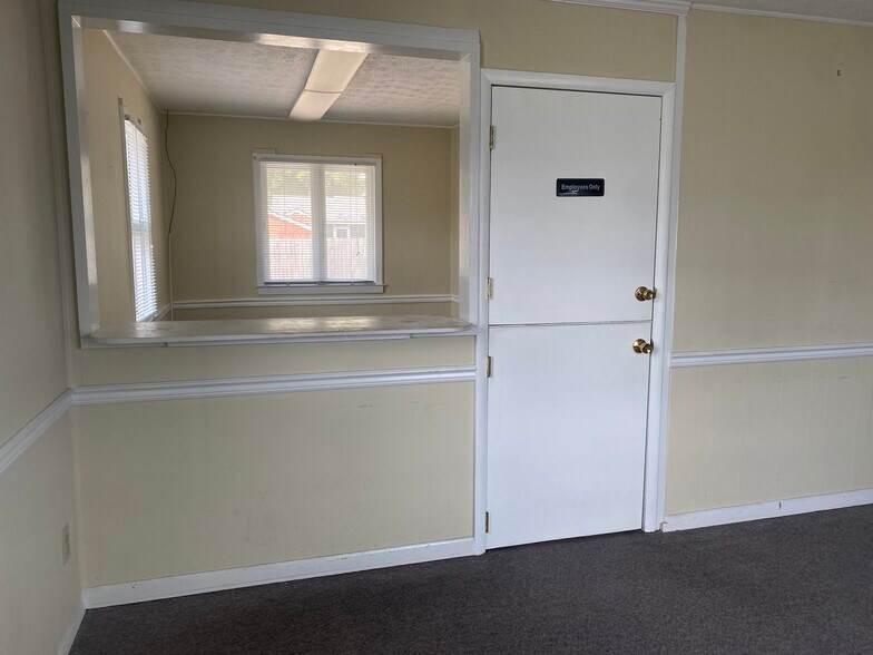 More Photos Of 517 Owen Dr, Fayetteville Office For Sale