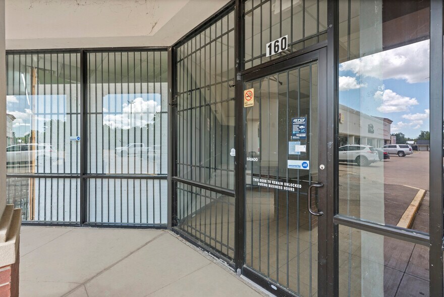 More Photos Of 301 Vista Rd, Pasadena Unknown For Lease