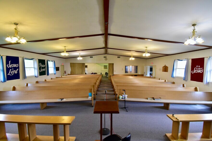 More Photos Of 389 S Miller Rd, Saginaw Religious Facility For Sale