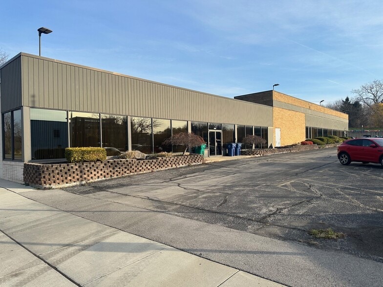Primary Photo Of 2351 Whirlpool St, Niagara Falls Office For Lease