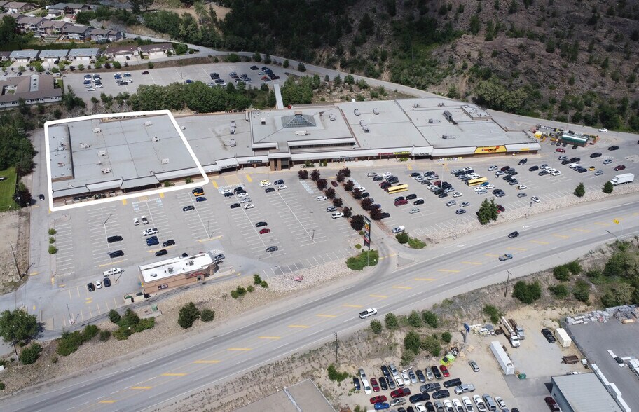 More Photos Of 8100 Rock Island Hwy, Trail Freestanding For Lease