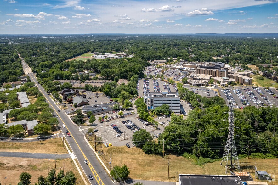 More Photos Of 2 Lincoln Hwy, Edison Medical For Sale