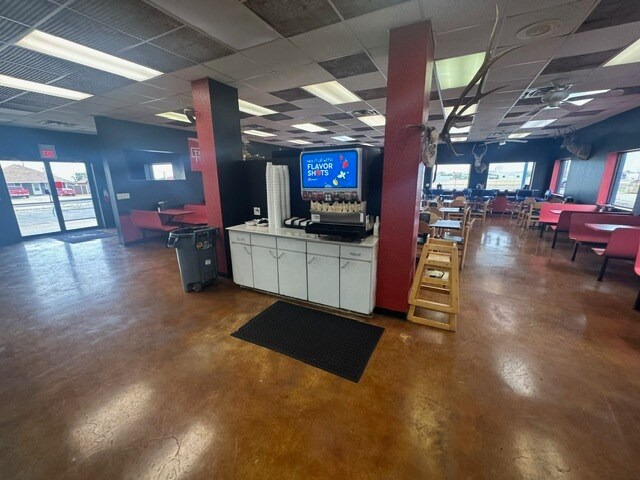 More Photos Of 1007 E 6th St, Odessa Restaurant For Sale