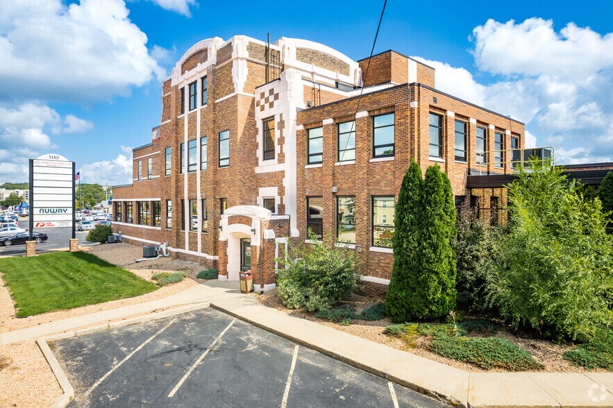 Primary Photo Of 300 11th Ave NW, Rochester Medical For Lease